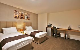 New County Hotel & Serviced Apartments By Roomsbooked